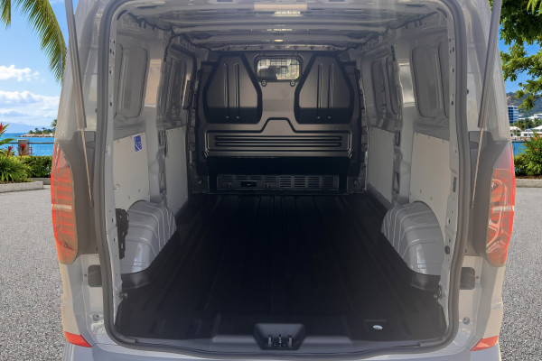 2026 MY25 Volkswagen Transporter NSN TDI 125kW Van Image 11