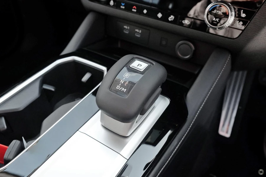 2025 Mitsubishi Outlander ZM Exceed SUV Image 14
