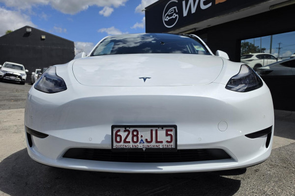 2023 Tesla Model Y  Rear-Wheel Drive SUV Image 4