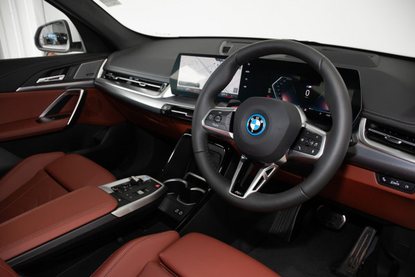 2026 BMW iX1 U11 xDrive30 M Sport SUV image 6