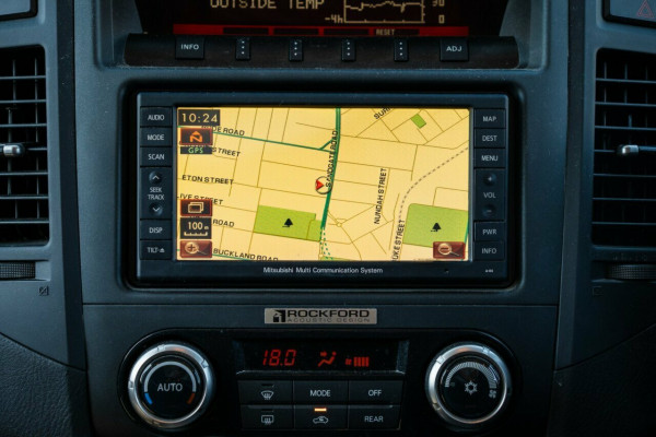 2012 Mitsubishi Pajero NW Exceed SUV Image 13