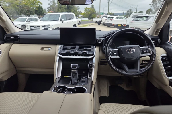 2024 Toyota LandCruiser FJA300R VX SUV Image 13