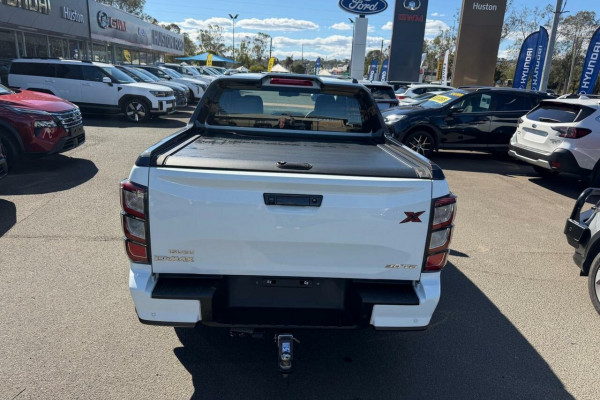 2024 Isuzu D-MAX RG X-TERRAIN Ute Image 8