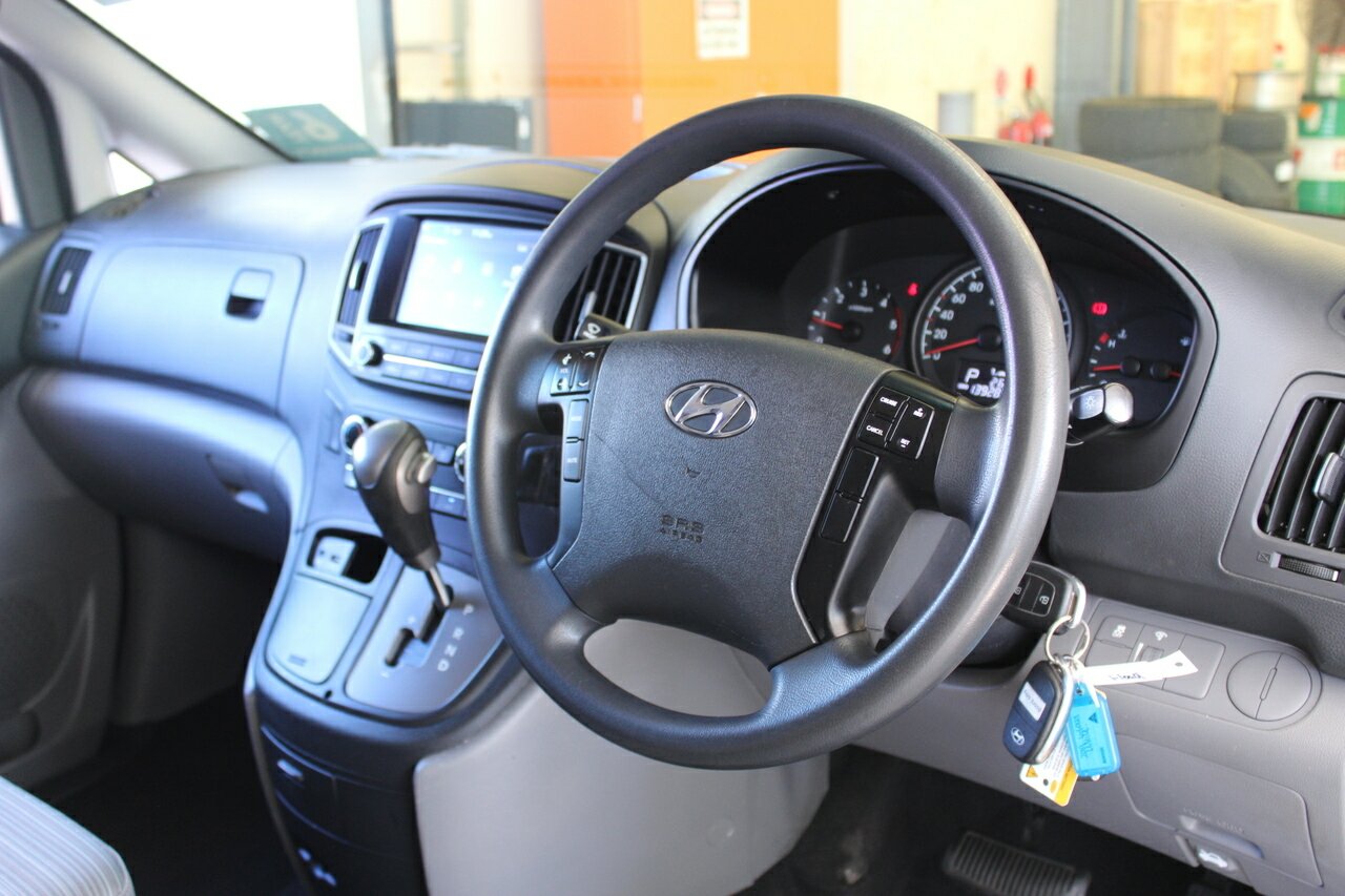 2019 Hyundai iLoad TQ4  Van Image 25