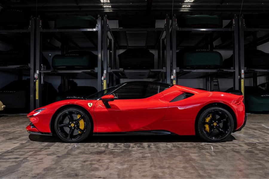 2023 Ferrari SF90 Stradale F154  Coupe Image 2