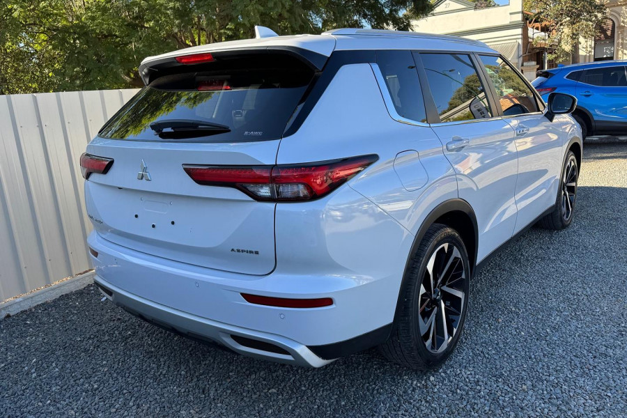 2023 Mitsubishi Outlander ZM Aspire SUV Image 6
