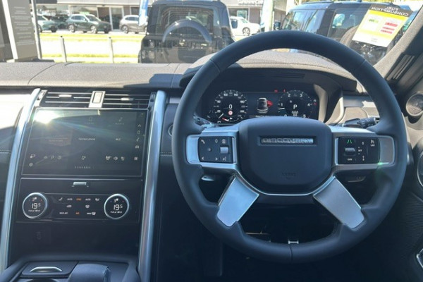 2026 Land Rover Discovery Series 5 D350 Gemini SUV Image 15