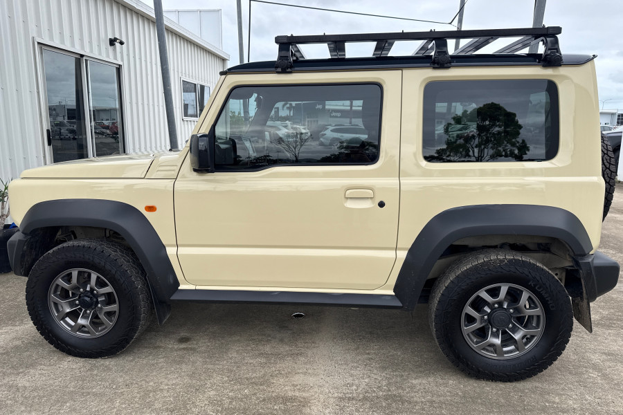 2023 Suzuki Jimny JB74 GLX Coupe Image 8