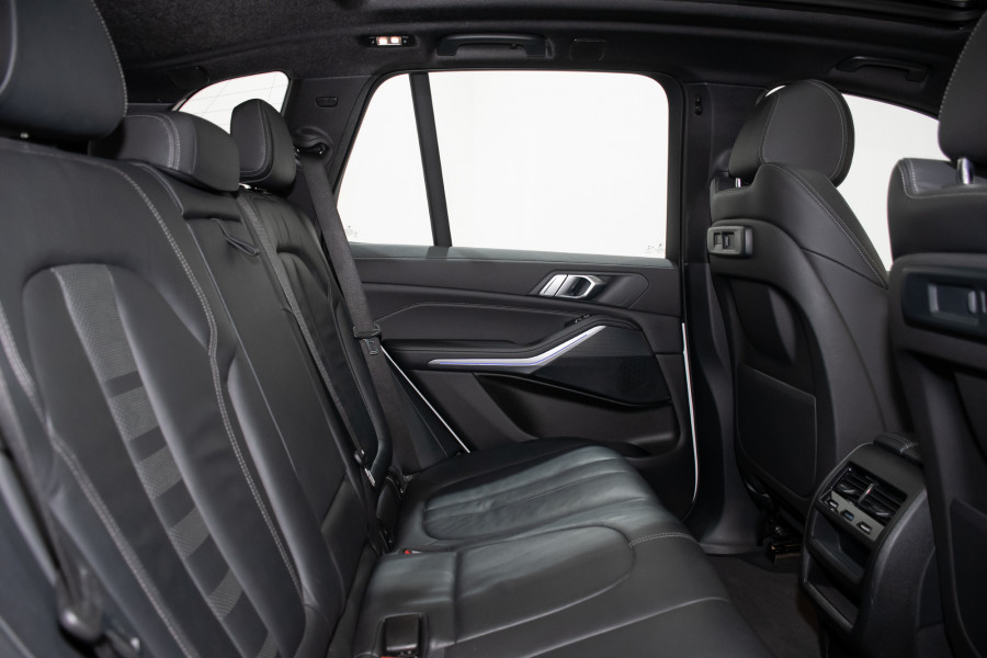 2021 BMW X5 xDrive25d SUV Image 3