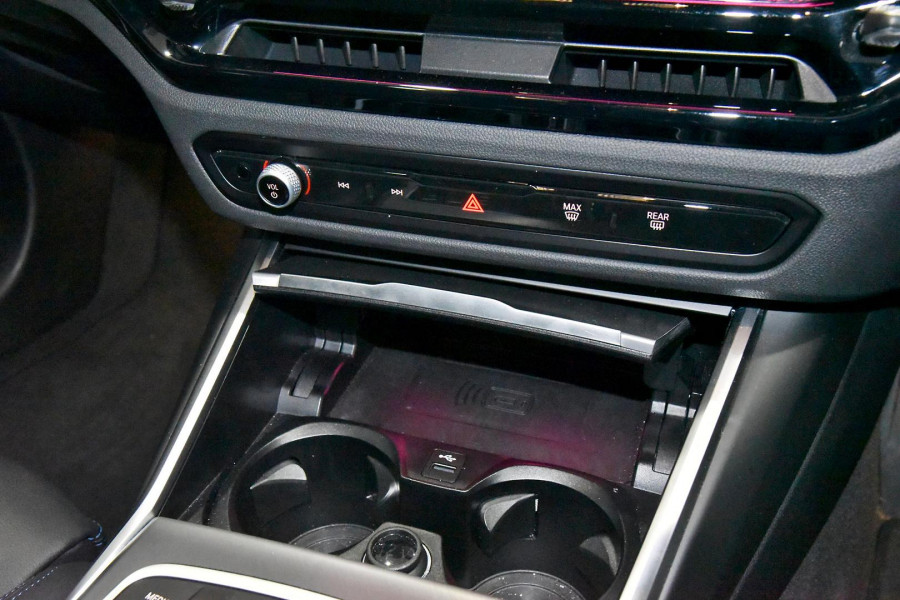 2025 BMW 3 Series G21 LCI II 330i M Sport Wagon Image 18