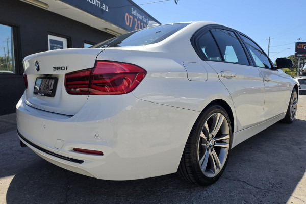 2016 BMW 3 Series F30 LCI 320i Sport Line Sedan Image 9