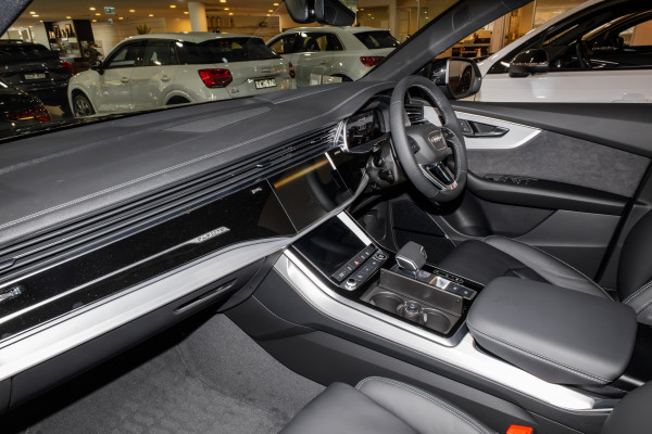 2026 Audi Q8 F1 TDI 210kW S line SUV image 5