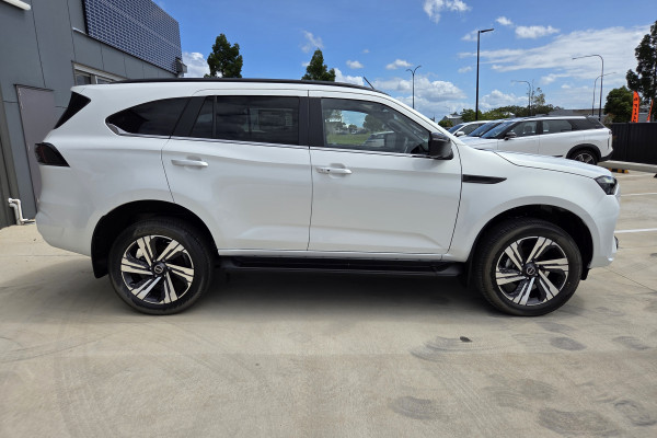 2025 MY25.5 Isuzu MU-X RJ LS-T SUV Image 2
