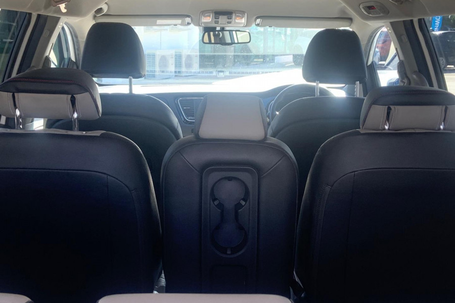 2020 Kia Carnival YP SLi Van Image 16