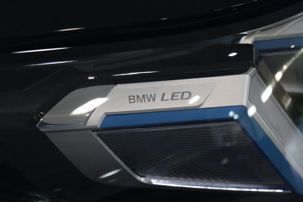 2025 BMW X3 G45 20 xDrive SUV image 3