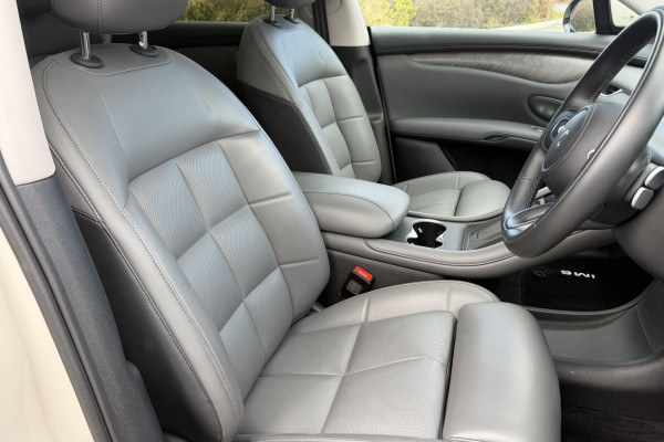 2025 MG IM6 S12L Performance SUV Image 13
