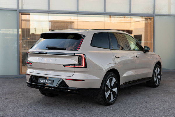 2025 Volvo EX90  Plus Twin Motor SUV Image 2