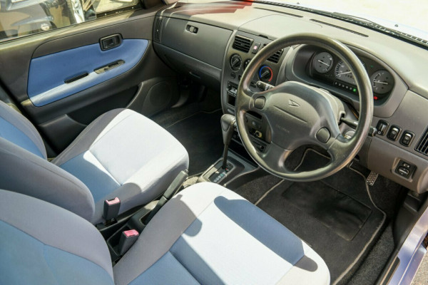 2004 Daihatsu Sirion M100RS Hatchback