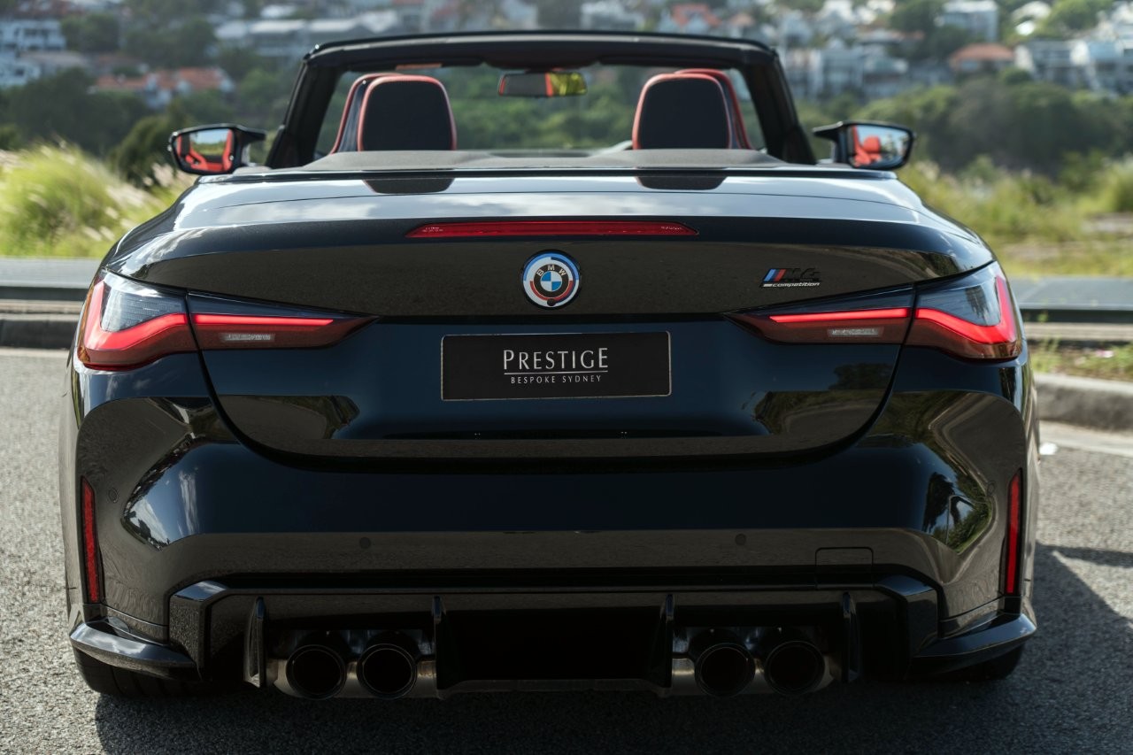 2022 BMW M4 Competition Convertible Image 5