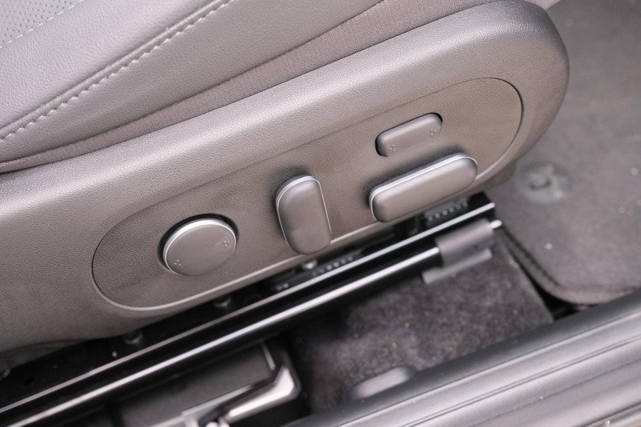 2025 MY26 Hyundai KONA SX2.V3 Premium SUV Image 13