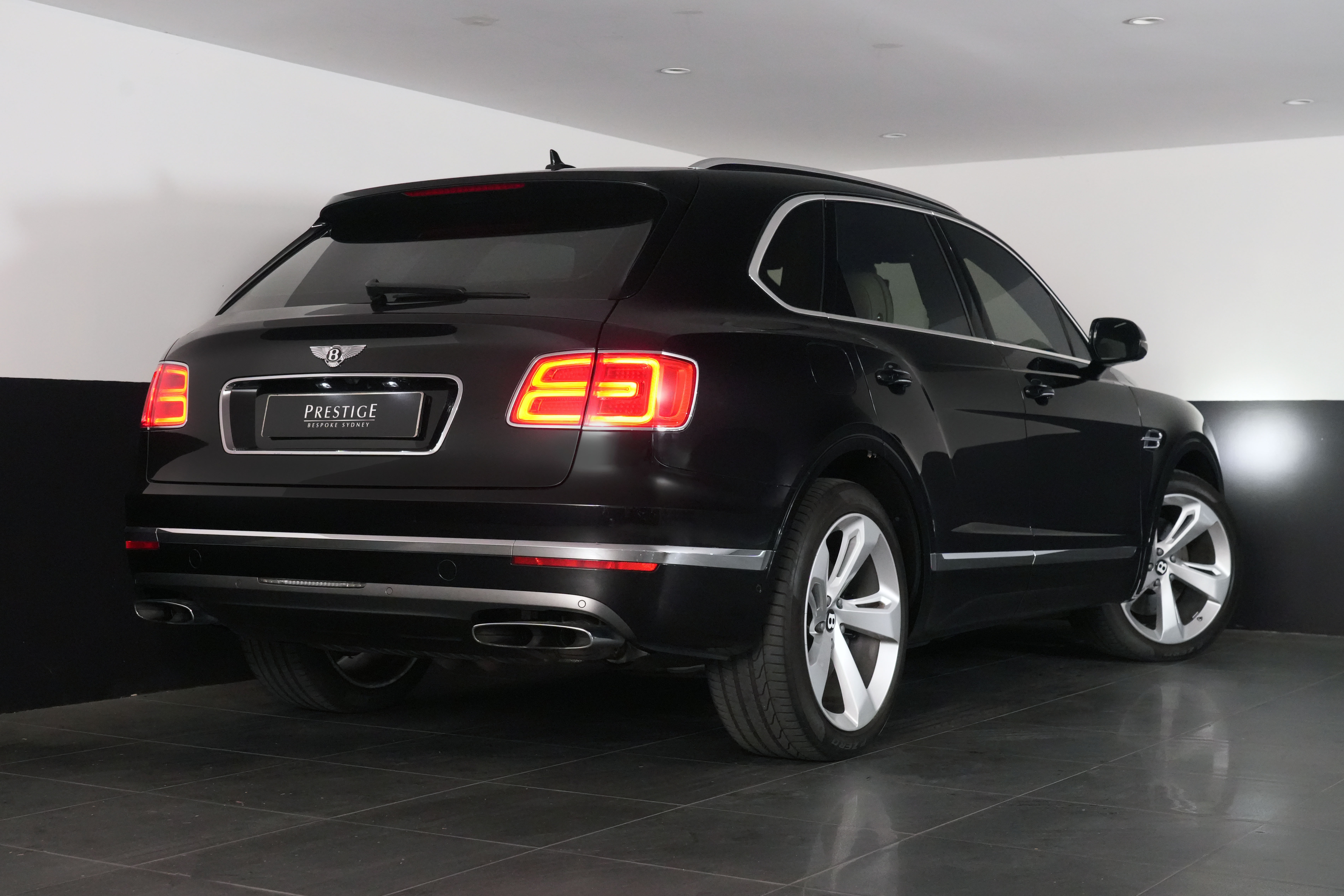 2018 Bentley Bentayga W12 SUV Image 16