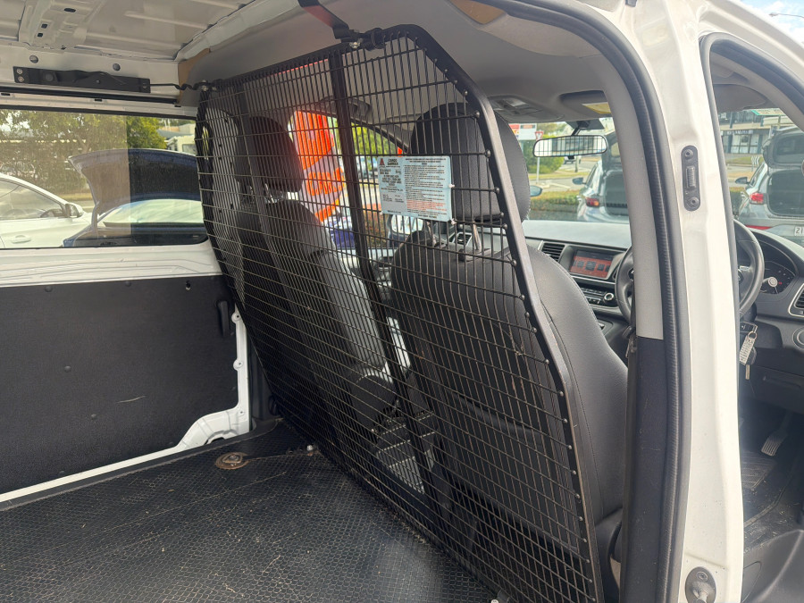 2021 LDV G10 SV7C + Van Image 17
