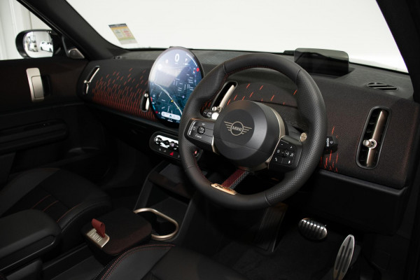 2025 MINI Countryman U25 JCW Favoured SUV image 6