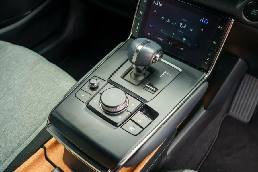 2021 Mazda MX-30 DR Series G20e Evolve SUV Image 16