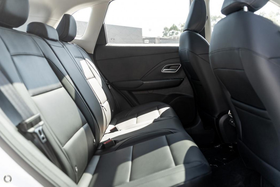 2025 MG ZS ZS32 Essence SUV Image 11