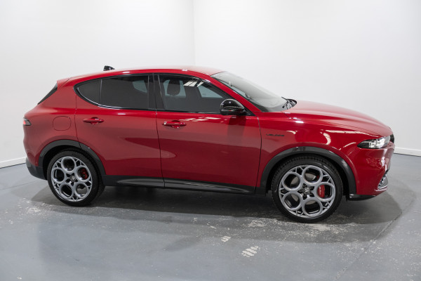 2023 Alfa Romeo Tonale Veloce SUV Image 7