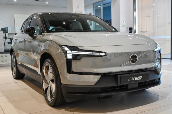 2026 Volvo EX30  Single Motor Extended Range Ultra SUV