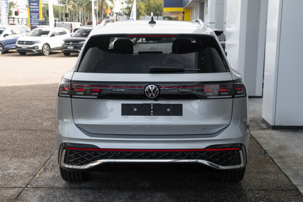 2026 Volkswagen Tiguan CT 200TSI eHybrid R-Line SUV image 5