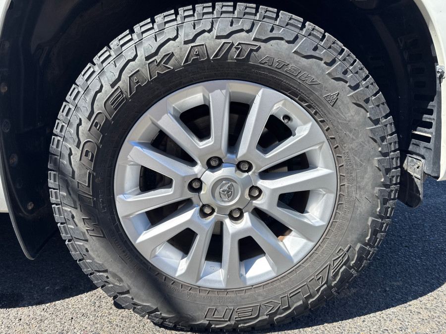 2016 Toyota LandCruiser Prado GDJ150R Kakadu SUV Image 14