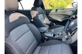 2025 MY24.5 MG MG3 ZP22 Excite Hatch