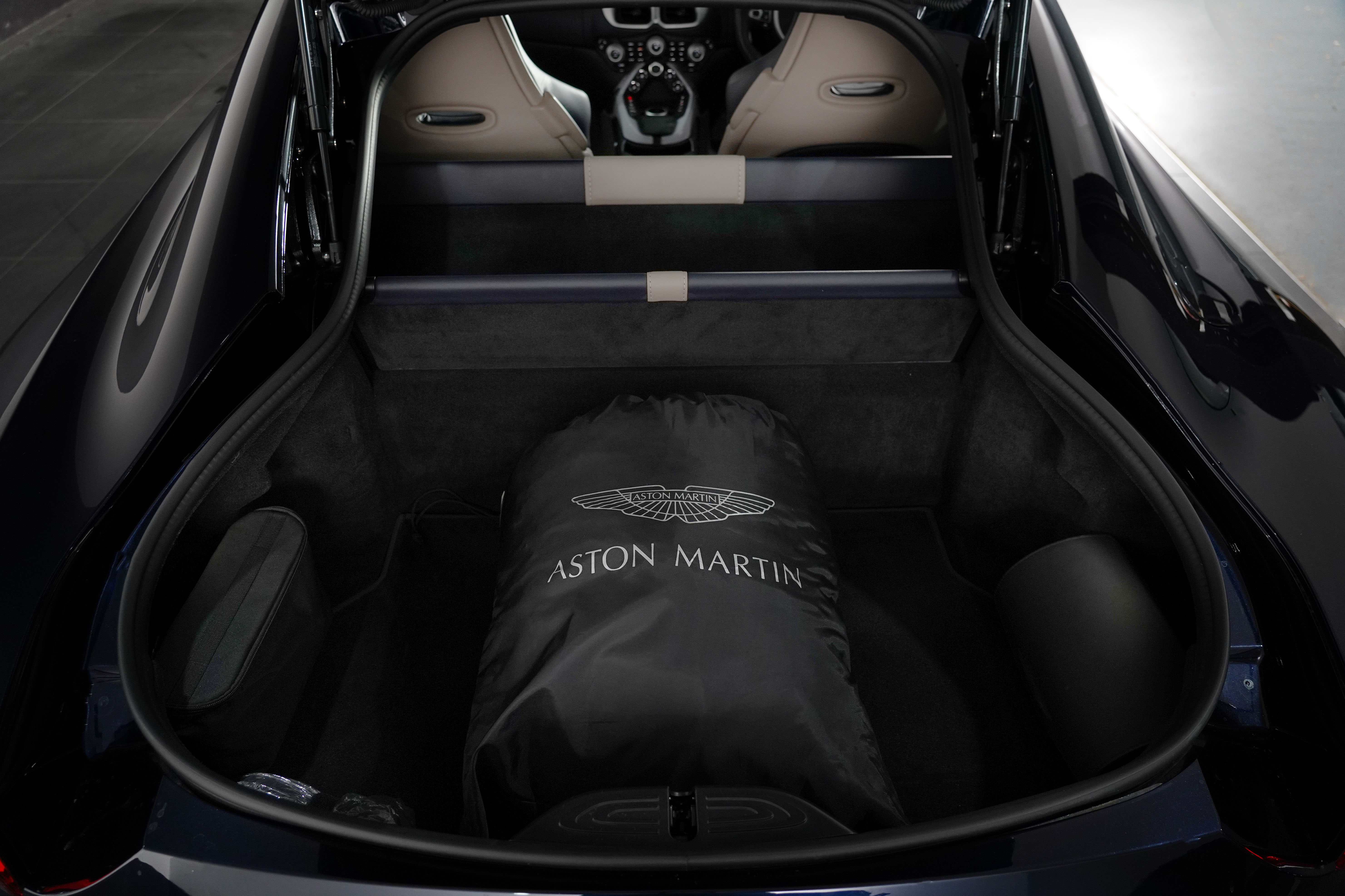 2018 Aston Martin Vantage Coupe Image 30