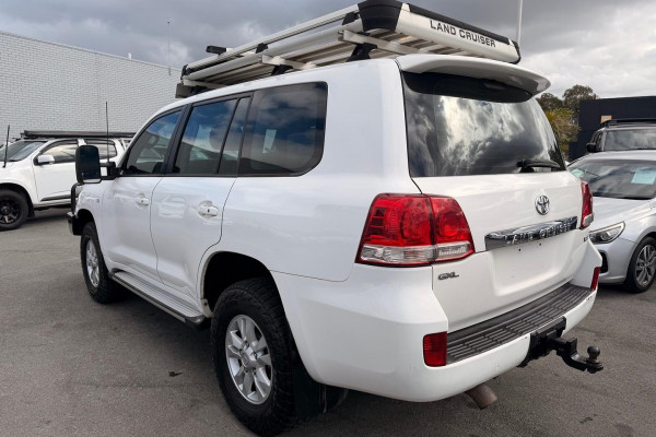 2009 Toyota LandCruiser VDJ200R GXL SUV Image 10