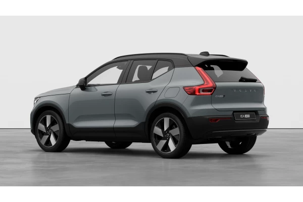 2026 Volvo EX40  Ultra Twin Motor Performance SUV Image 3