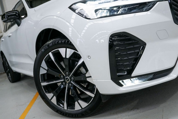 2025 MY26 Volvo XC60 UZ Ultra B5 Dark SUV Image 2