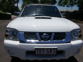 Nissan Navara MY12 D2