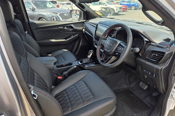 2026 MY25.5 Isuzu D-MAX RG X-TERRAIN Ute Image 8