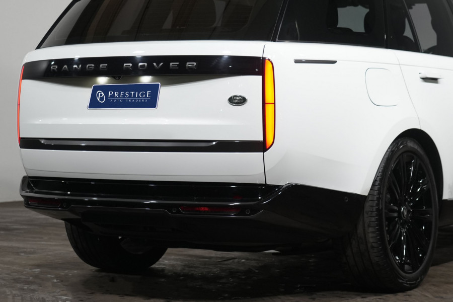 2022 Land Rover Range Rover D350 HSE SUV