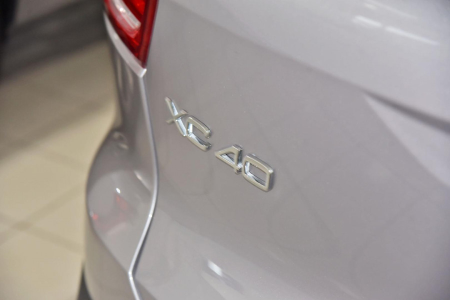 2025 MY26 Volvo XC40 XZ Plus B4 SUV Image 5
