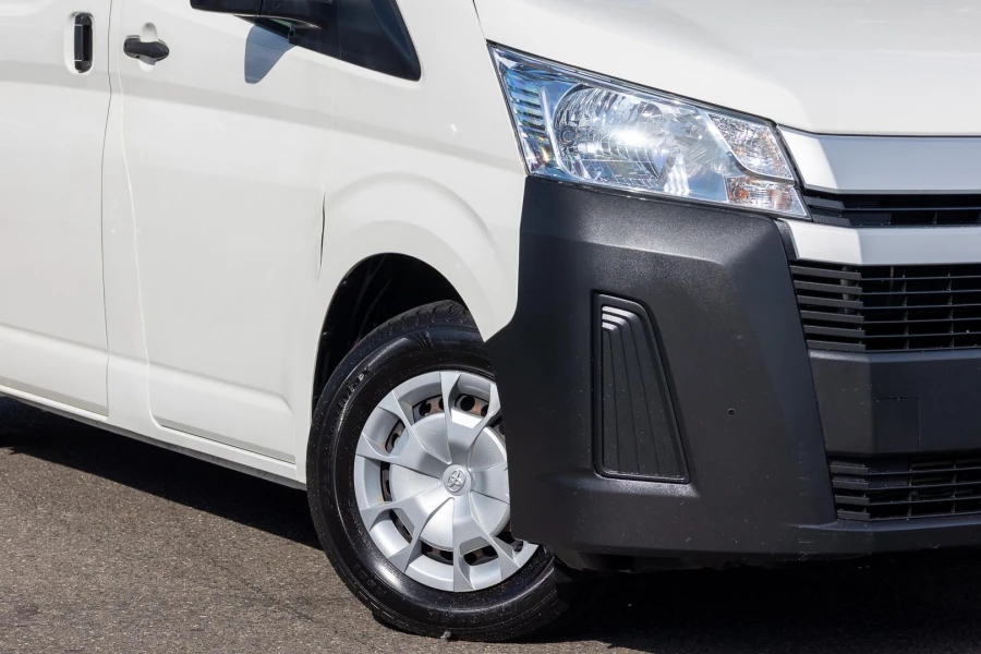 2022 Toyota HiAce GDH300R  Van Image 6