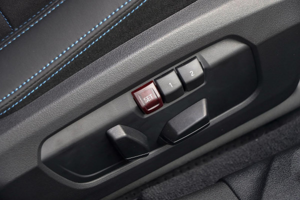2025 BMW 2 Series F74 218 M Sport Sedan image 11