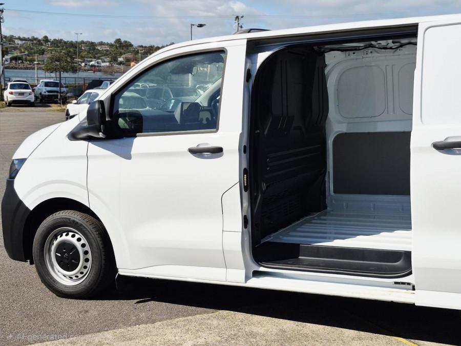 2025 Volkswagen Transporter NSN SWB Van Van Image 22