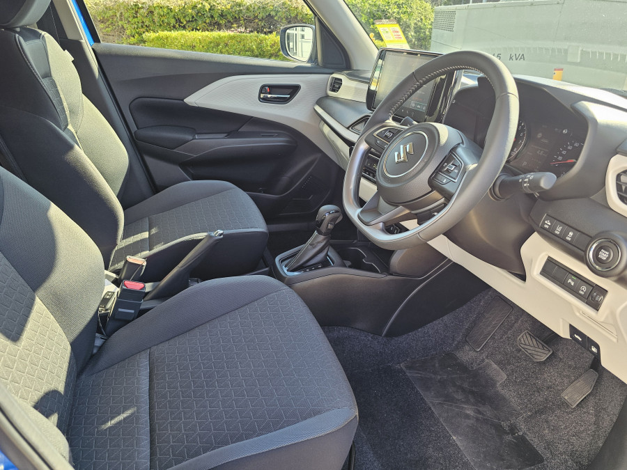 2025 Suzuki Swift UZ Hybrid Plus Hatch Image 21