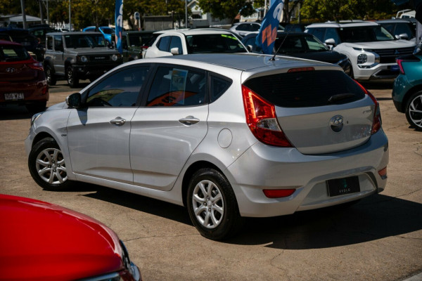 2012 Hyundai Accent RB Active Hatch Image 2