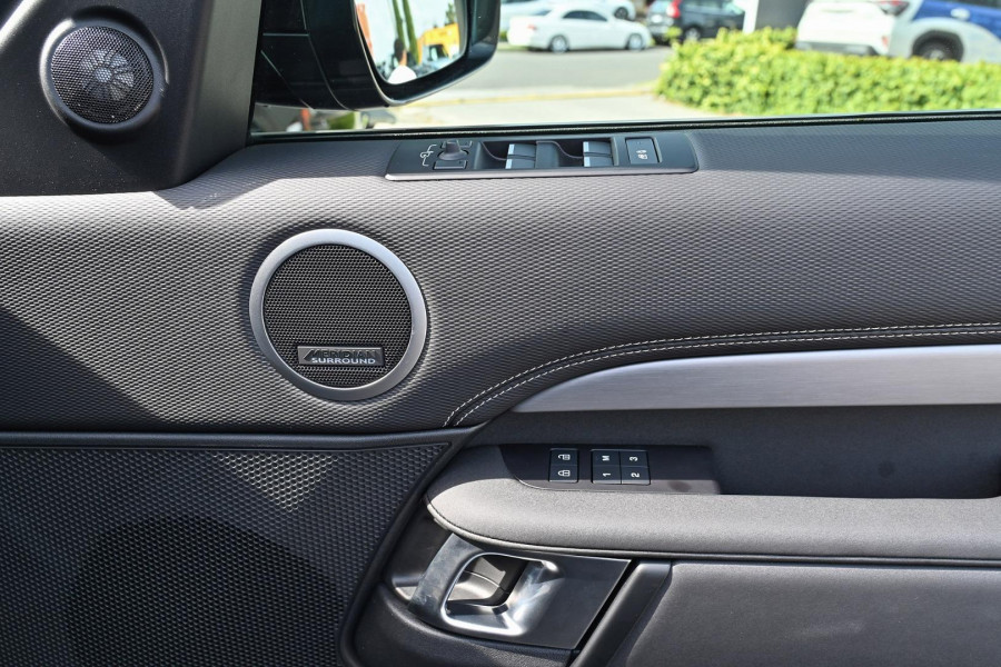 2025 Land Rover Discovery Series 5 D350 Dynamic HSE SUV
