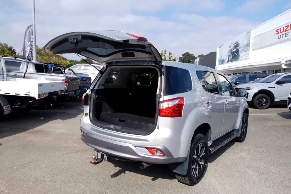 2020 MY19 Isuzu MU-X LS-U SUV Image 14