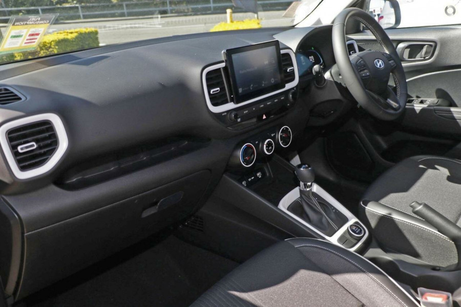 2025 Hyundai Venue QX.V5 Active SUV Image 7